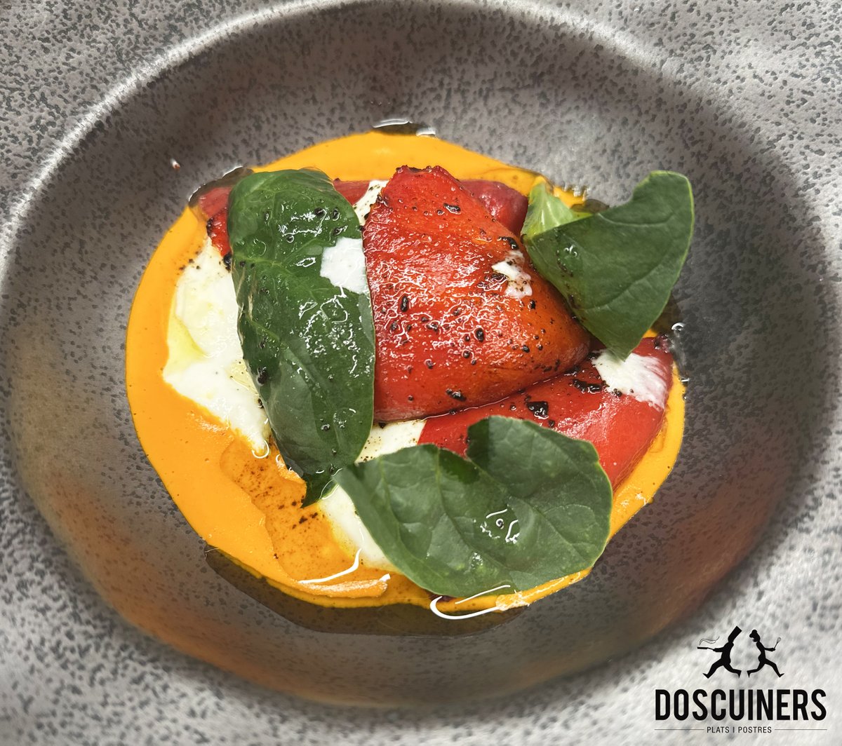 DosCuiners's tweet image. 🙌🏻TORNEM DIMARTS👩🏻‍🍳
Pebrots del piquillo farcits de brandada de bacallà i oli d’alls negres🐟
📌doscuiners.com
#DosCuiners #Maresme #Mataró #Barcelona #gastronomia #Gourmet #foods #foodlovers #tapas #bcndelicatessen #comidasana #healthyfood #delicious #bacalao