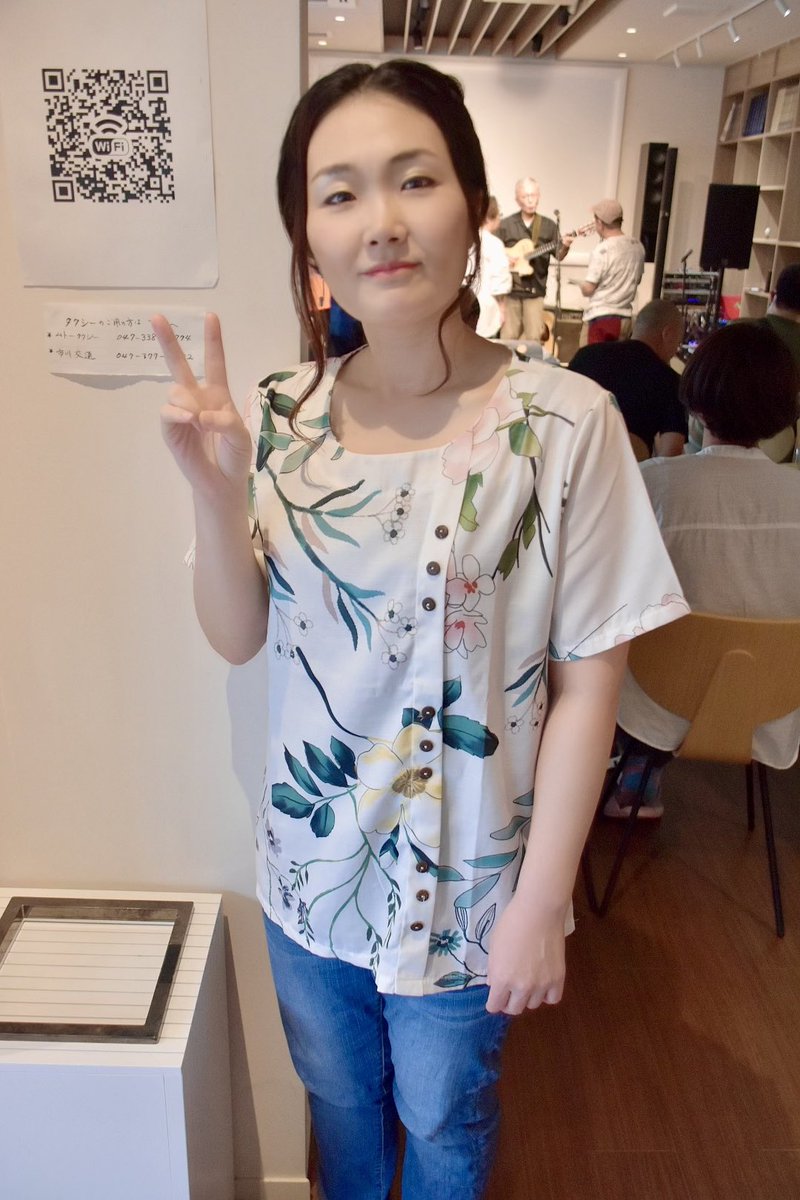 tk90510731384's tweet photo. 2025.9.28 玉泉山 安国院 with 橘Galleryにて、達見恵さん終演後ショット。
#達見恵
#Misky
#SEAEXPRESS
#ポップンミュージック
#いちかわミュージック・パーク　　
#IMP
#市川市 https://t.co/SDwnmUaWRv