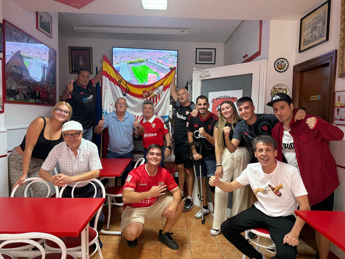 Que ganas teníamos de volver a publicar estas fotos después de cada victoria. La semana pasada contra el Alavés y hoy contra el Rayo. Queremos seguir sumando de 3. Queremos seguir disfrutando con este equipo. ¡Vamos Sevilla!