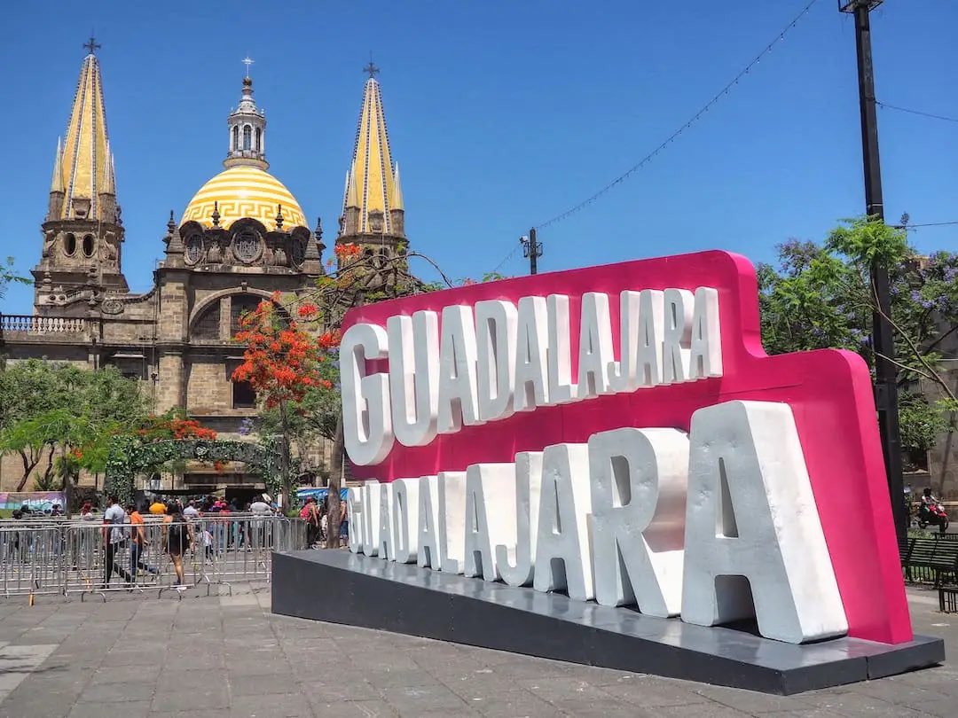 Ya llegamos a rozar el infinito contigo hoy <a href="/AlejandroSanz/">Alejandro Sanz</a> ♾️ Mi último concierto de esta vuelta en México pero espero verte volver pronto ❤️
