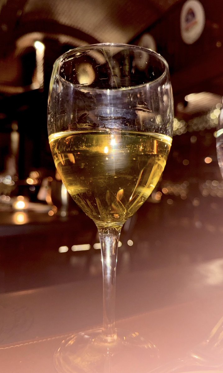 epintadorm's tweet photo. Lovely Sunday, somewhere...🤩 #mysunday #wines #havingfun #happyday #goodmoments https://t.co/dW3ieTNg2D