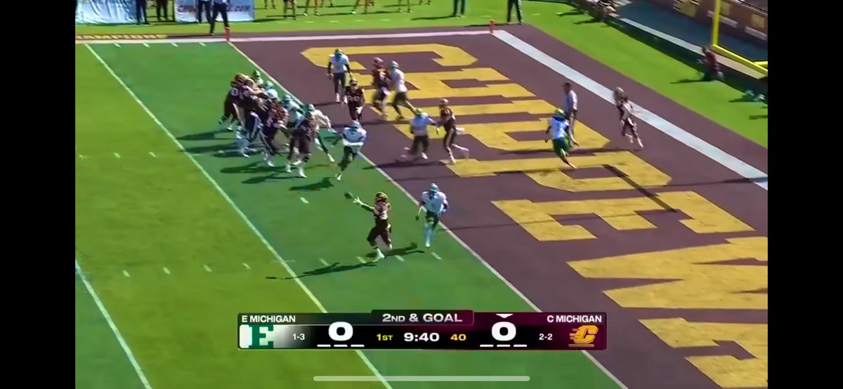 Had a great time getting up to <a href="/CMU_Football/">Central Michigan Football</a> and watching the staff get their first MAC win! Also great seeing <a href="/brockxtownsend/">Brock Townsend</a> score a td with a great catch! <a href="/CoachChapin/">Jim Chapin</a> <a href="/CoachDrinkall/">Matt Drinkall</a> <a href="/CoachSakk/">Jacob Sakk</a> <a href="/CoachMurphy87/">Keith Murphy</a> <a href="/Coach_Butler_/">Garrett Butler</a> <a href="/CaledoniaFootb1/">Caledonia Football</a> <a href="/JoeMento/">Joe Mento</a> <a href="/nexgenscouting/">Keith Smilie</a> <a href="/QBHitList/">QBHitList.com</a>