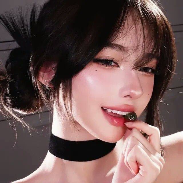 How the 'accept' button looks at me at 3 AM when I have to wake up early