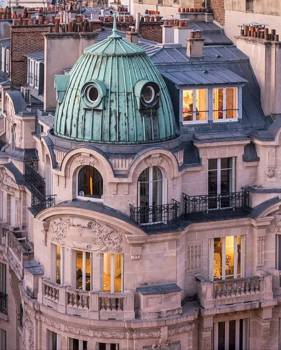 Parisian Aesthetics tweet media