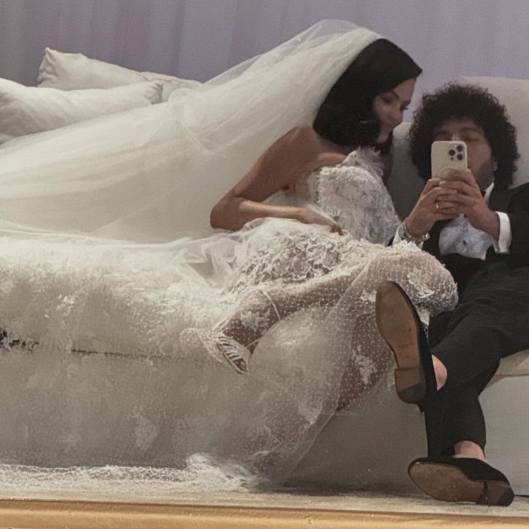 Selena Gomez and Benny Blanco look adorable in new post-wedding selfie.