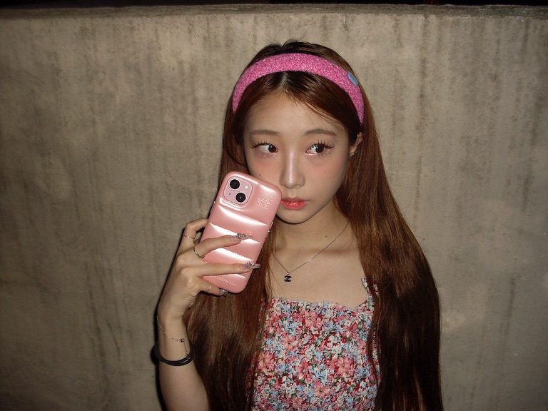 orrery_nim's tweet photo. Yeojin Instagram post
Pinkuuu🩷 https://t.co/XQ6eauZZAG