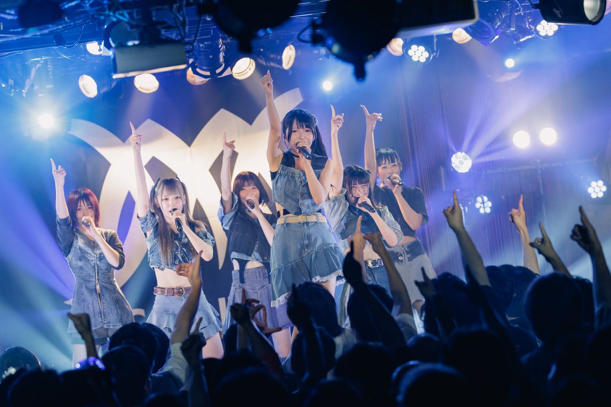 KAMAITACI_O's tweet photo. KAMAITACI ONEMAN LIVE 2025〝A〟at 下北沢シャングリラ

満員御礼🎊
KAMAITACI2度目のワンマンライブ！
新衣装お披露目でした！

ご来場頂きありがとうございました！

#KAMAITACI #カマちゃん https://t.co/YiNlnx07mW