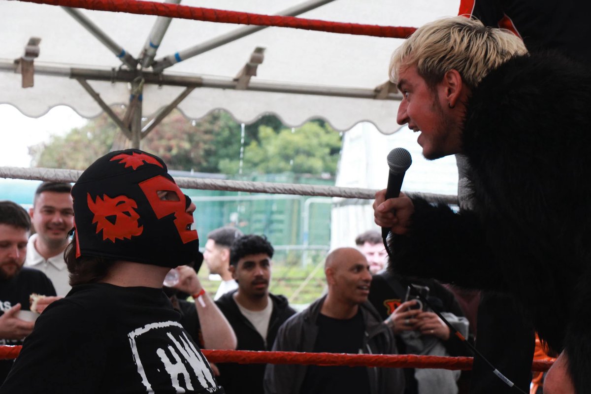 Throwback to when <a href="/IanSkinnerPW/">Ian Skinner (w/ rizz)</a> caught me with a cheap shot at <a href="/TNTExtremeWres/">TNT Extreme Wrestling</a>. 

Your time will come you little biff.

Olé n that. 👹🇲🇽