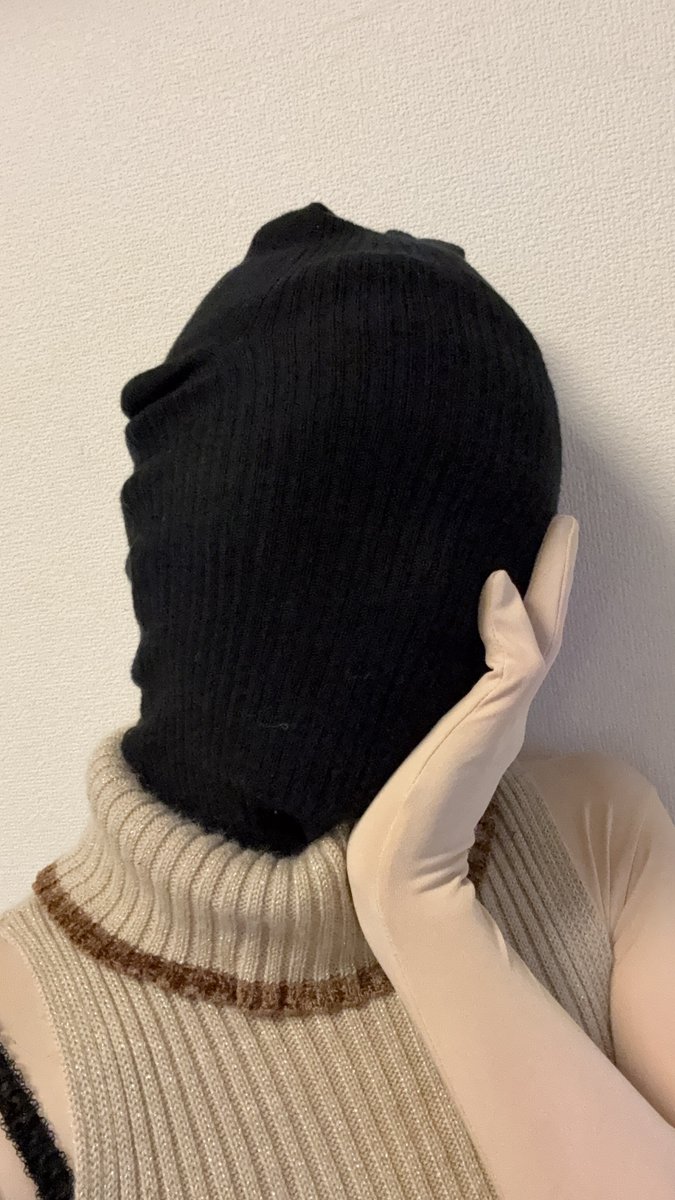 socks girl tweet media