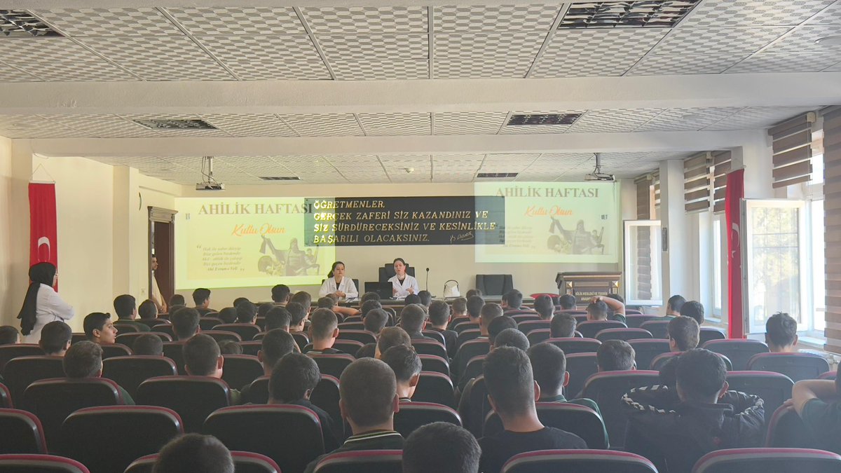 MtalKilis's tweet photo. Okulumuz Sosyal Etkinlik Kurulu tarafından Ahilik Haftası kapsamında, öğrencilerimize ahiliğin tarihsel gelişimi üzerine bilgilendirici bir seminer düzenlendi. https://t.co/ZgBpY0EXeT