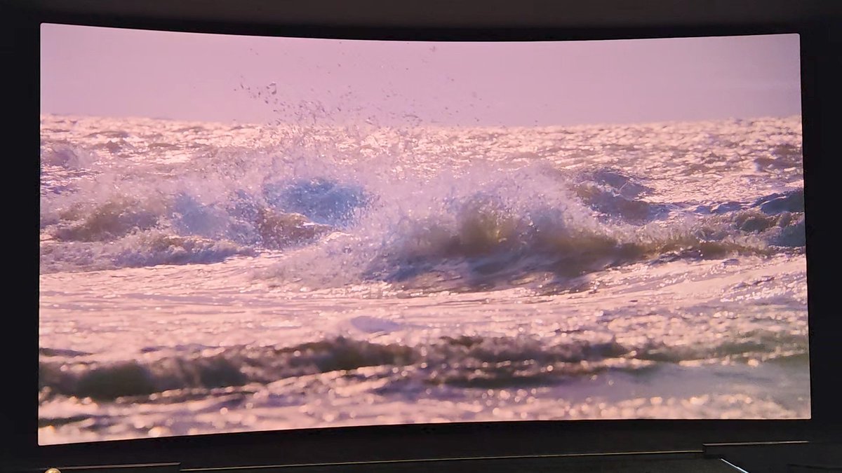 CineManiac tweet media