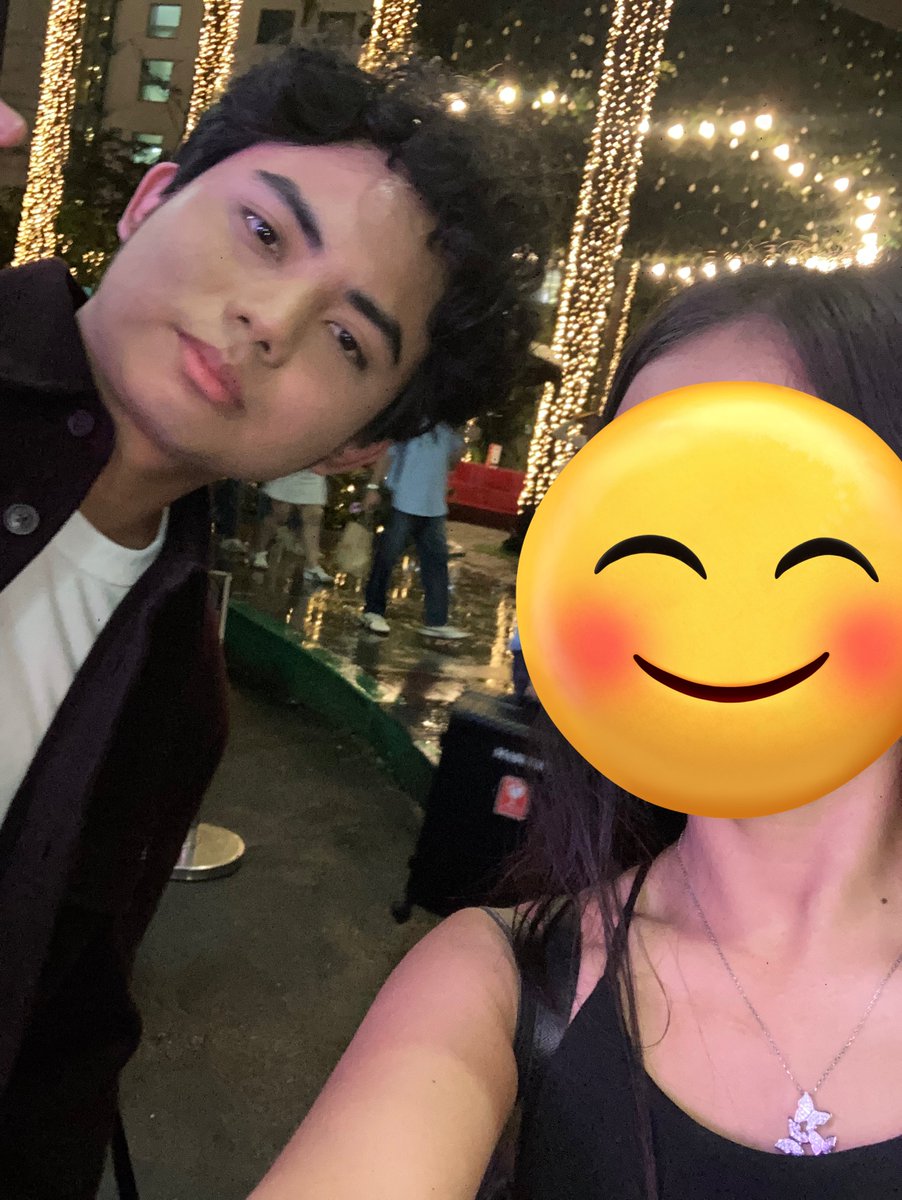 aztriaverse's tweet photo. @AzRalphOFC padagdag po sa loveteam #LeGie HAJHWAJHSJAH jk EME https://t.co/krY2UaSmXZ