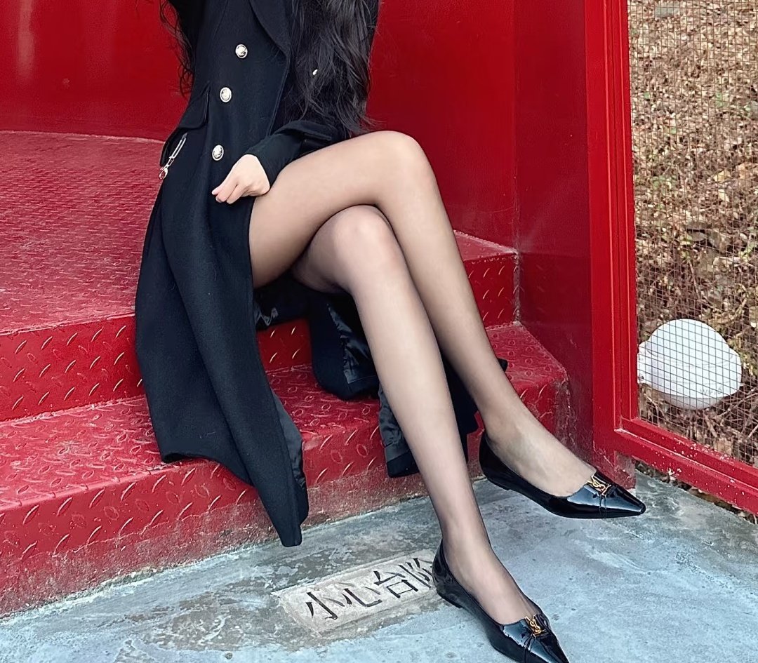 Long99951's tweet photo. 大多是网图,我们也不出售鞋袜,问这些的不要再私信,单男也不要私信.仅仅想尝试同床不换.靠谱情侣或者年轻夫妻的私信沟通. https://t.co/5ff5gCJKPi