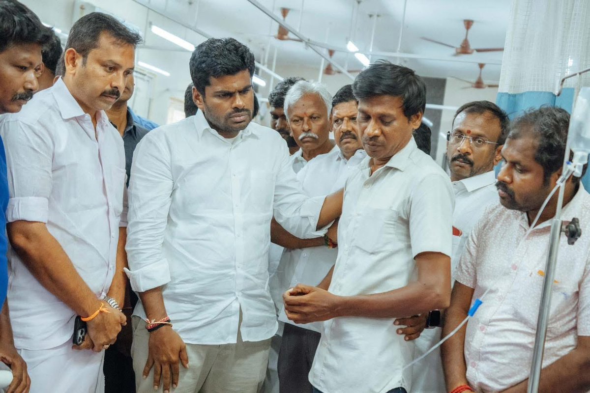VVSenthilnathan's tweet photo. கரூரில் அண்ணன் அண்ணாமலை அவர்களுடன்…

@annamalai_k https://t.co/K1XKPlJZoo