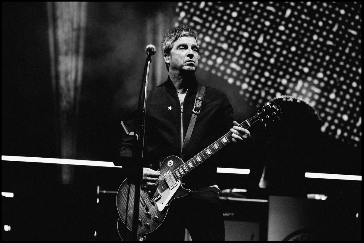oasis's tweet photo. https://t.co/rIoci6j9r6