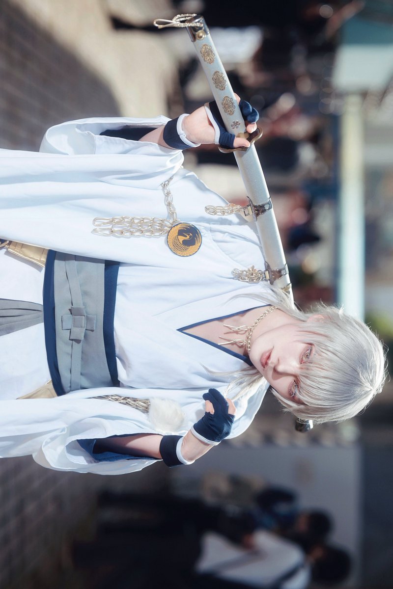 ha_rappa's tweet photo. 【Cosplay】
刀剣乱舞/鶴丸国永

「俺みたいのが突然来て驚いたか？」

…
photo* @abios_2004 https://t.co/x8pclqURY2