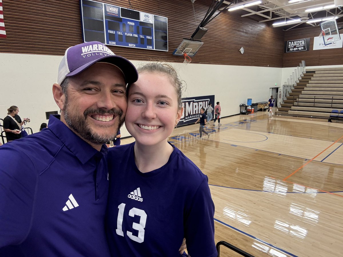 cc2amaz's tweet image. Big Tuesday match with extra fans last week followed by an 1100 mile round trip weekend to North Dakota for two more.  Great week with a 2-1 outcome at CSP, Mary and Minot. #stedlets #rollwarriors