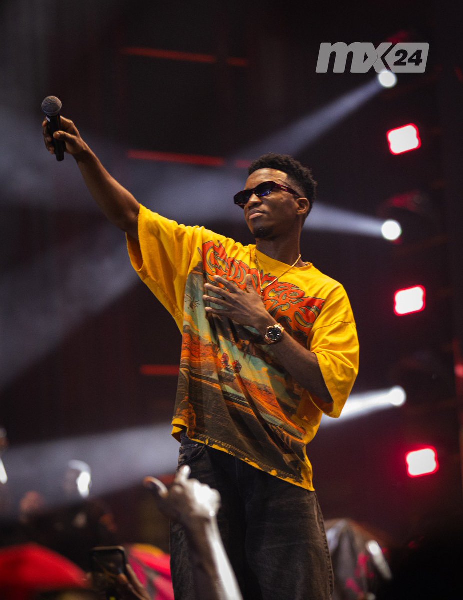 mx24gh's tweet photo. Love from the West Side! @KinaataGh came through last night & turned things up! Asaaaaay! #RapperholicHomecoming🔥
#MX24atRapperholic #Rapperholic2025 #Rapperholic #Sarkodie #Sarknation https://t.co/tshMzd9rID