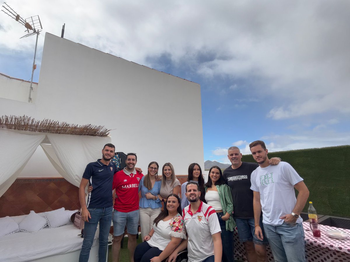 rodasjm's tweet photo. El fútbol se gana en las áreas, portero parando y delantero la que tiene a la cazuela!!! +3
#LaTerrazaDeIsmael
 @SGAMERO @FranGamero13 @Juanito_Galvez @igmturko https://t.co/pvzifI7p6z