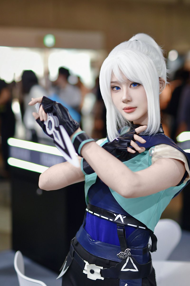 oneko_camera's tweet image. TGS 09-C14ブース ｢IQUNIX｣さんにていらっしゃったイナミさんを撮らせていただきました！ 

バチッと目があった瞬間にあまりにジェット過ぎてつい声をかけてしまいました……！！！ 

他ブース含め4日間お疲れ様でございました！
#TGS2025  #IQUNIX