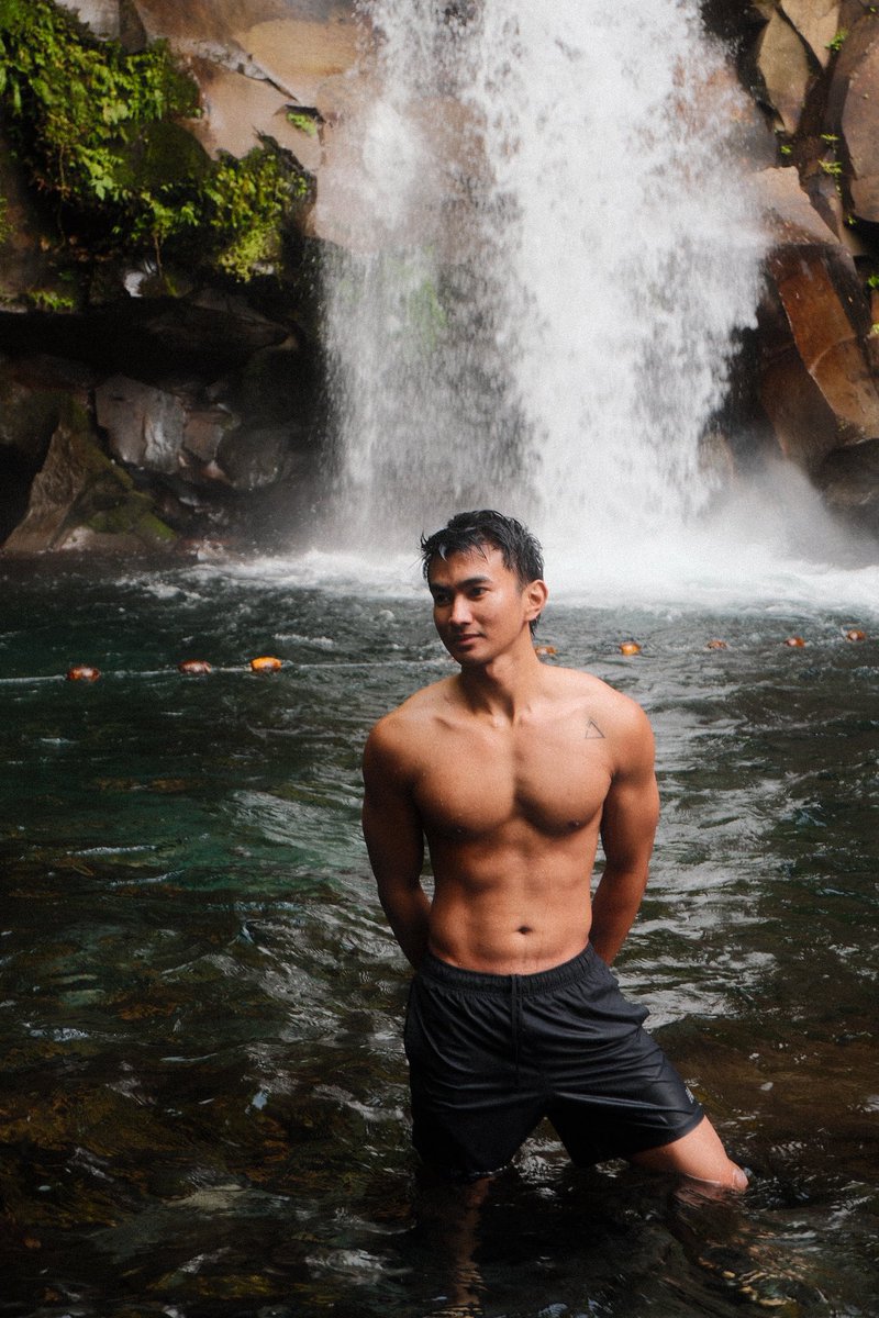 james_vldpns's tweet image. Ang lamig ng tubig.