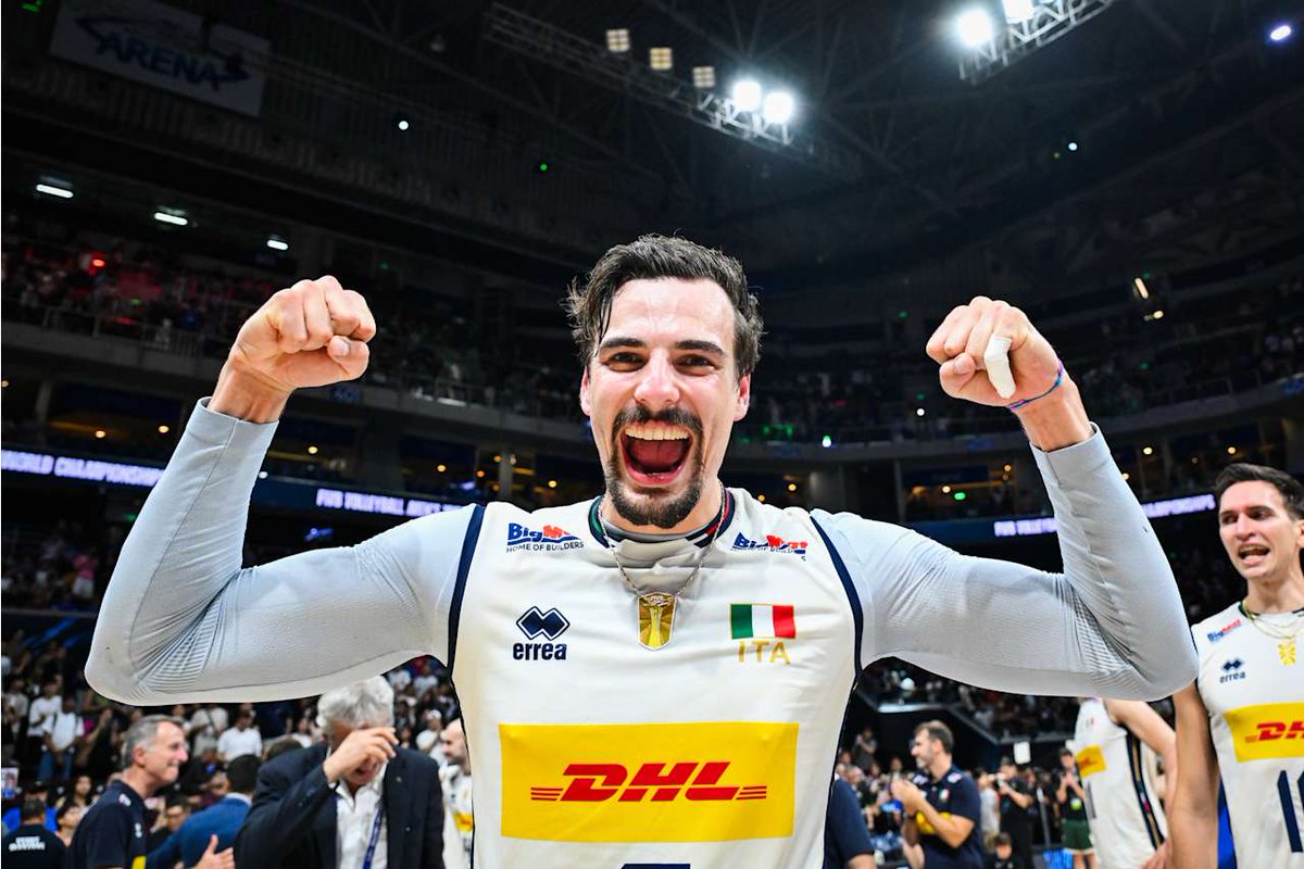 SIMONE GIANNELLI 🇮🇹

🥇🥇 - Mistrzostwa Świata 
🥇 - Mistrzostwa Europy 

🥇🥇🥇🥇 - Superpuchar Włoch 
🥇🥇🥇 - Mistrzostwa Włoch 
🥇🥇🥇 - Puchar Włoch 

🥇🥇🥇 - Klubowe Mistrzostwa Świata 
🥇 - Liga Mistrzów 

🎖: MVP Mistrzostw Włoch 
🎖: MVP Mistrzostw Świata 
🎖: MVP