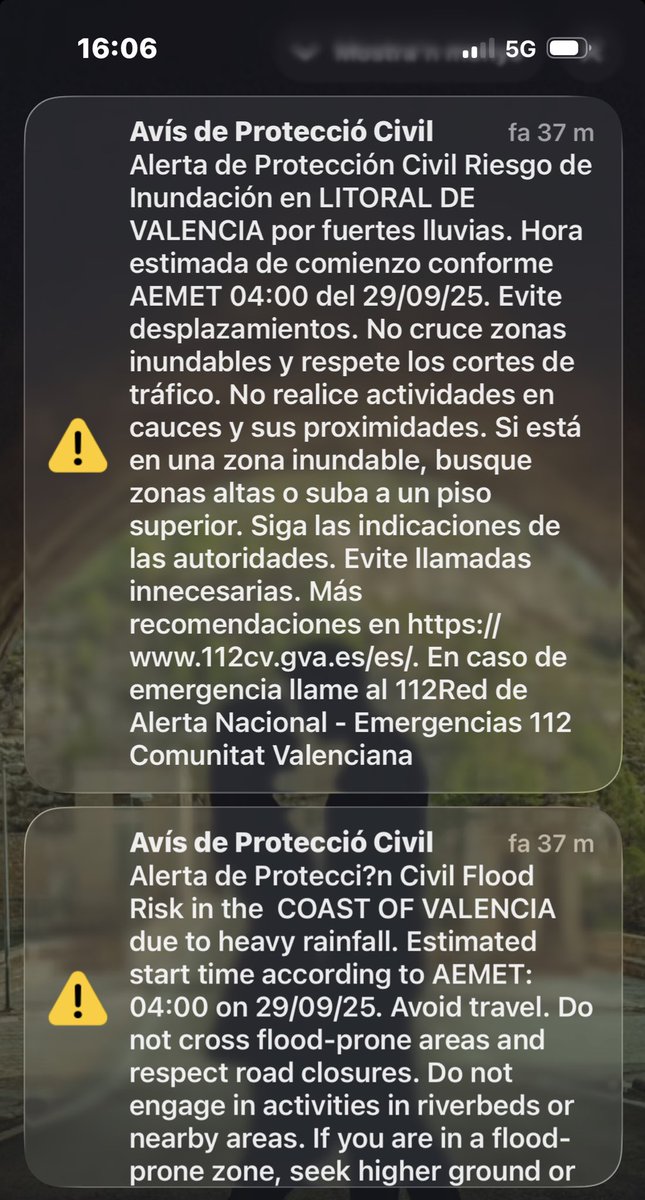 La Generalitat no falla: en castellà i anglès.