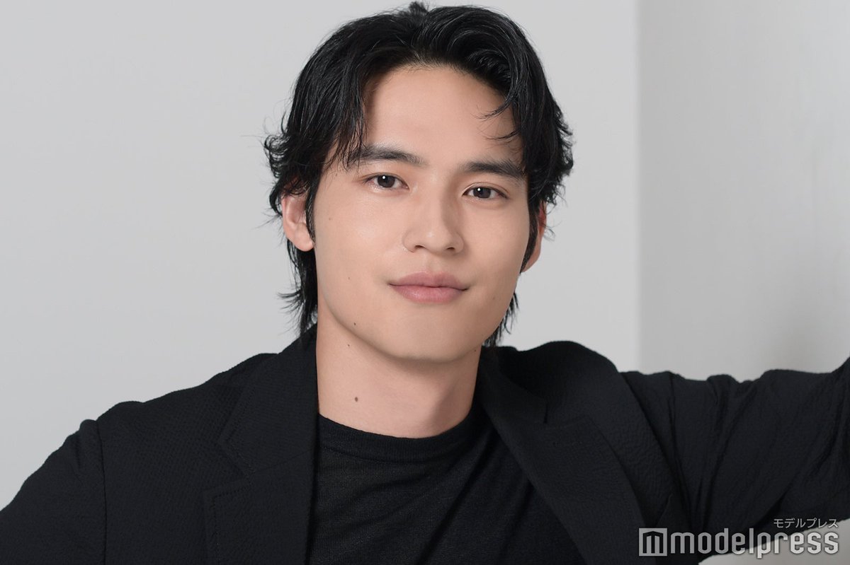 ◤水上恒司＆Snow Man宮舘涼太 「火喰鳥を、喰う」本日公開