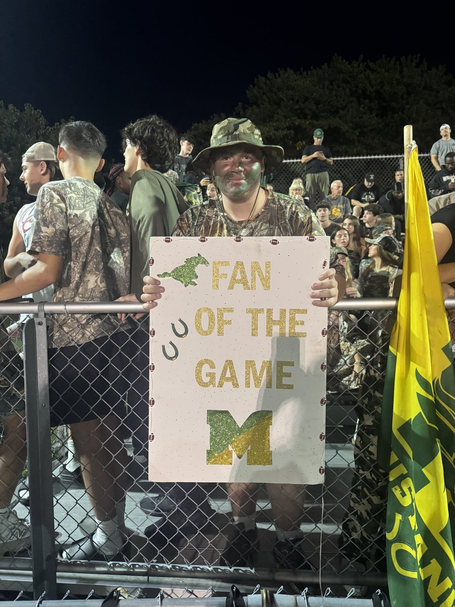 brickmemcheer's tweet photo. Our new Fans of the Game couldn’t hide their spirit from us despite their Camo gear! Congrats Lila &amp; Murph! 💚💛 @Brick_K12 @BrickMemorialHS @VMMSathletics @VMMSathletics @BMSTANGSports @NicolePannucci https://t.co/xsVi1tk58J