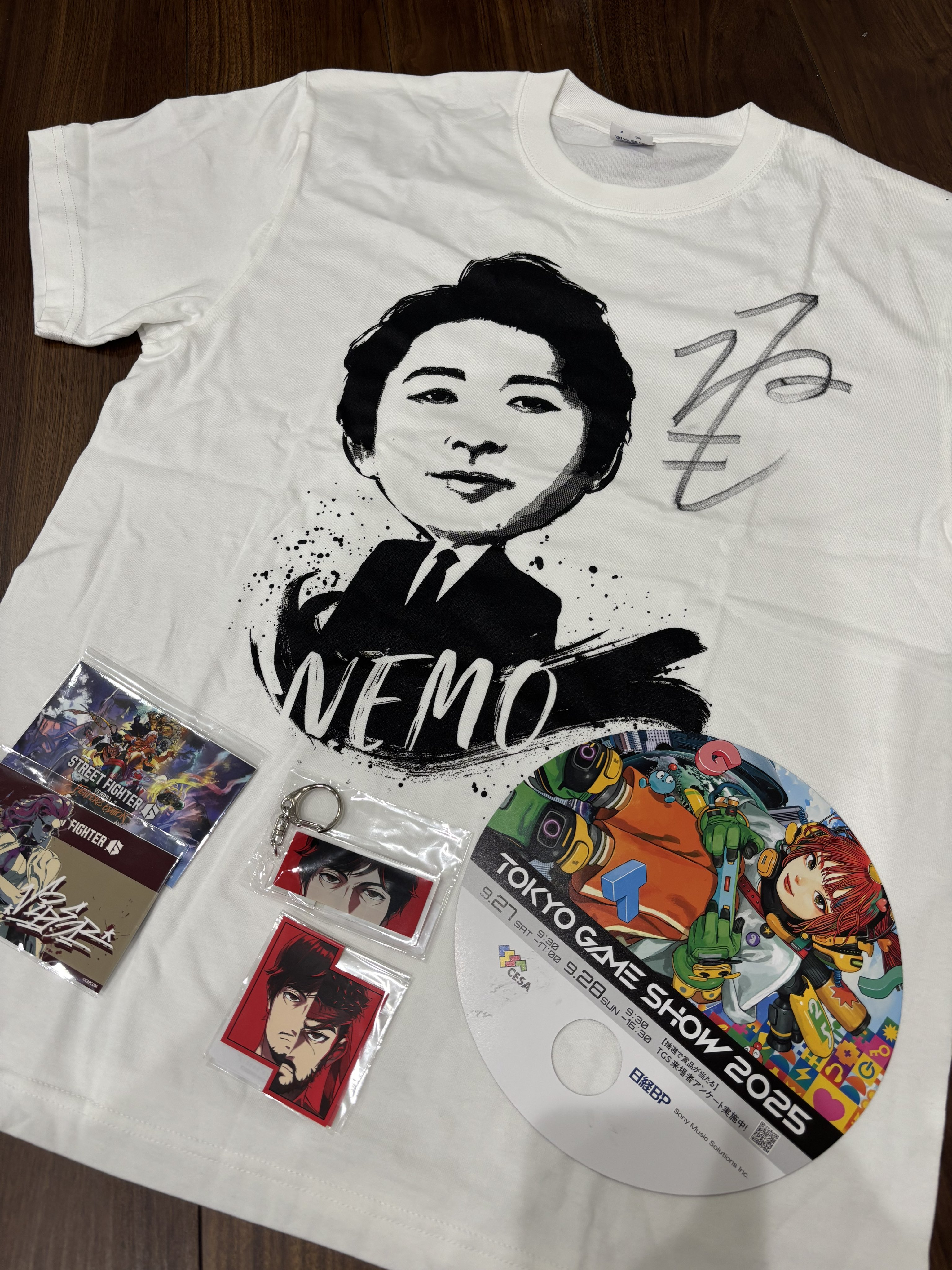 GENERATIONS サイン入りTシャツ EVOLGEAR 山岸秀匡、湯浅幸大、廣川翔一 サイン入り Tシャツ