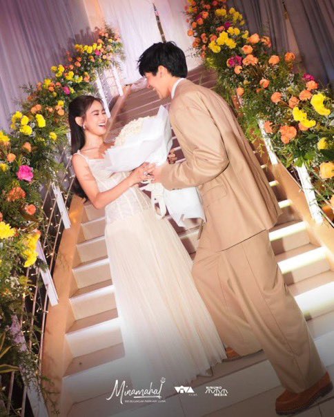 tenlalice's tweet image. i’d be having a hard time letting minamahal ero go.

it is in this era where we got to see ashdres in a whole different light, we saw them grow to the artists who they were meant to be and how they both work like a well-oiled machine. 

we will surely miss you raffy and luna 🌸🌹