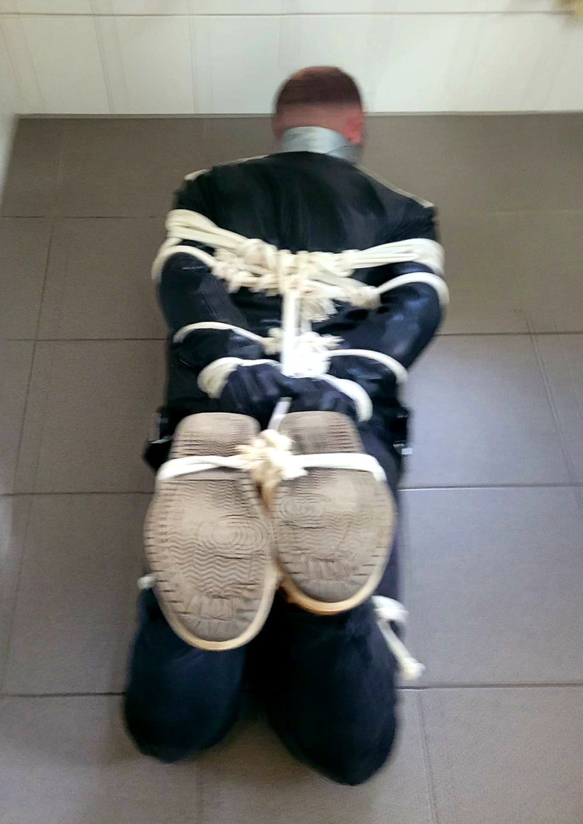 HadrianGray tweet media