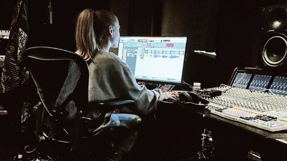 gee ꕤ IS SEEING OLIVIA tweet media