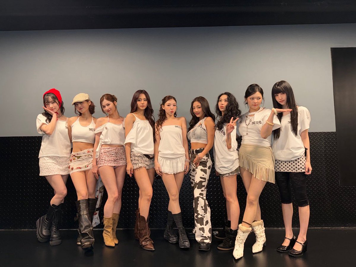 TWICE (@jypetwice) on Twitter photo 