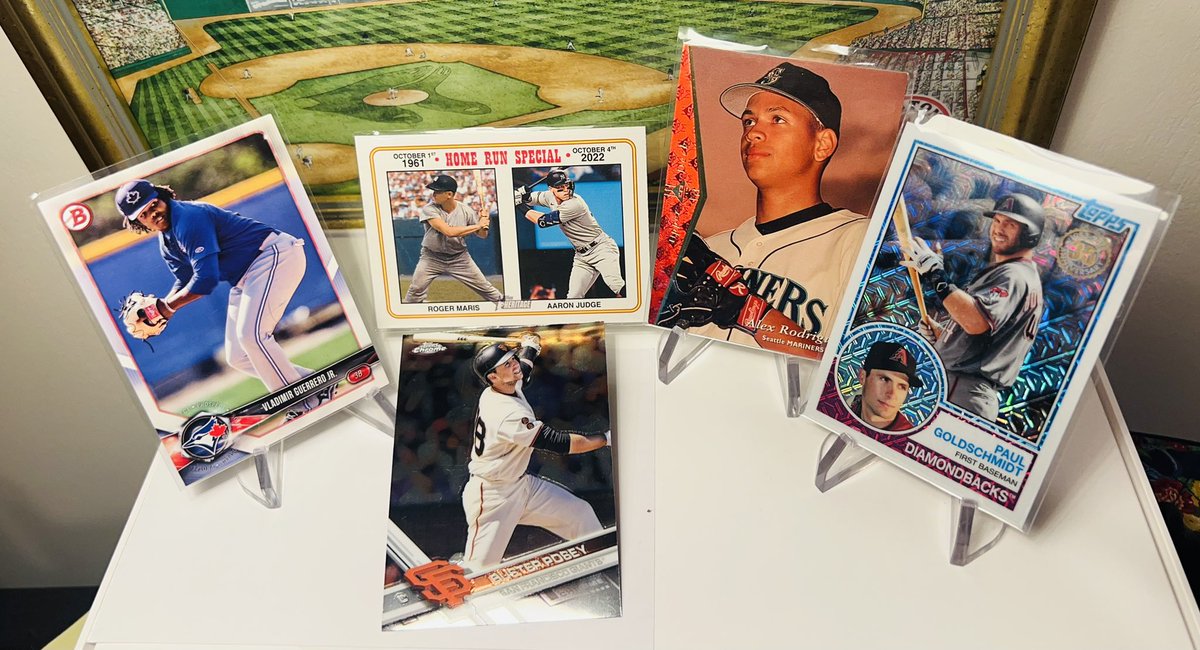 Last day of MLB regular season

Let’s do a giveaway

Rules
1. Follow
2. Repost

Winner gets lot below

Will random tonight