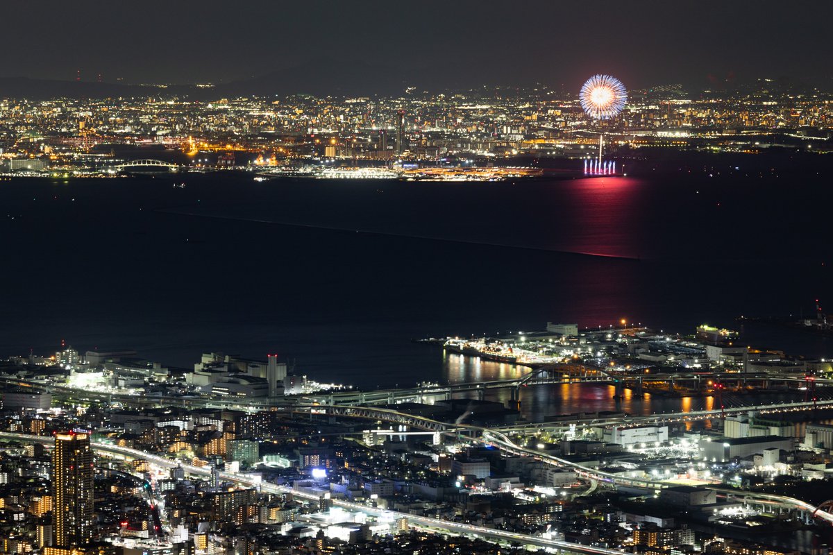 seph_tree's tweet image. 2025/09/27
掬星台から撮影。
大屋根リングが見える神戸の夜景は今だけ。
#EXPO2025 
#大阪関西万博