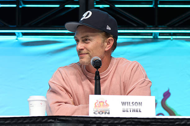 AlyxInWndrland's tweet image. Wilson Bethel at LA Comic Con 
#LACC