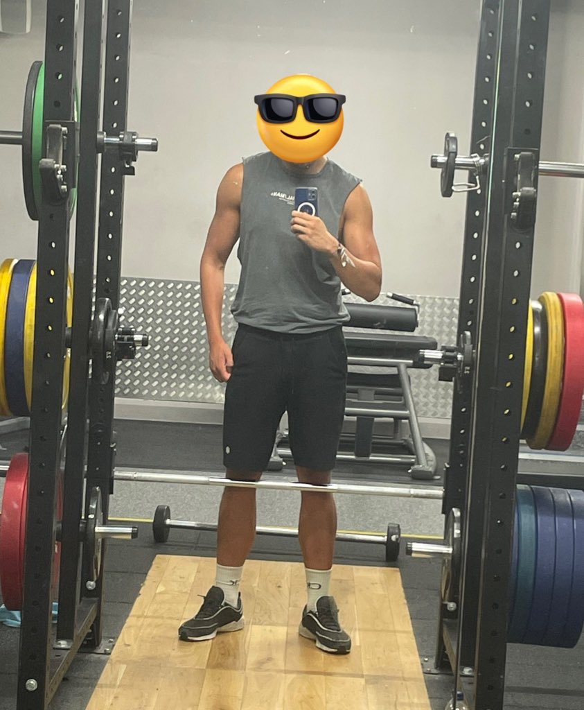 Horny af and need fat boy cock. Hmu 

#chaser #chub #cub #grommr