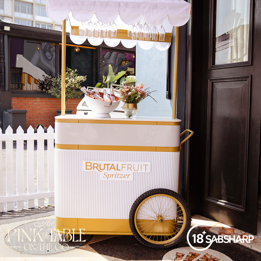 brutalfruitsa's tweet photo. Durban, welcome to #ThePinkTableOnTheGo at Beanbag Jazz Lounge🥂  ​

From the moment you walk in, this is your space to shine, connect, and celebrate
everything that makes you uniquely beautiful. ​

​Besties received a complimentary drink and Brutal Fruit Spritzer perfume to add
the sparkle.