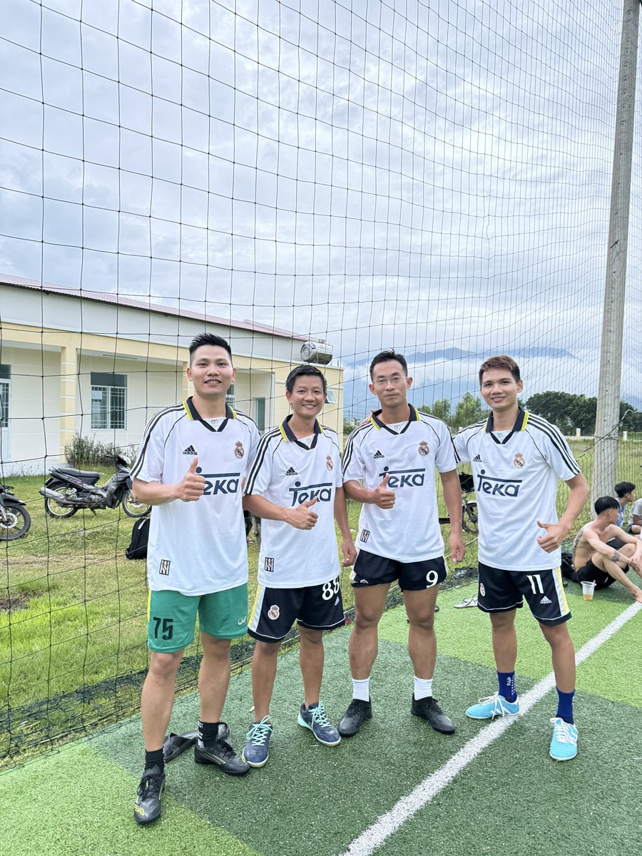 tienhung6596's tweet image. Lên Ninh Thượng nã đại bác và hái nhiều ổi cùng A @DreamValleyNH, bạn @TNhat9999 và anh bạn ngoại binh