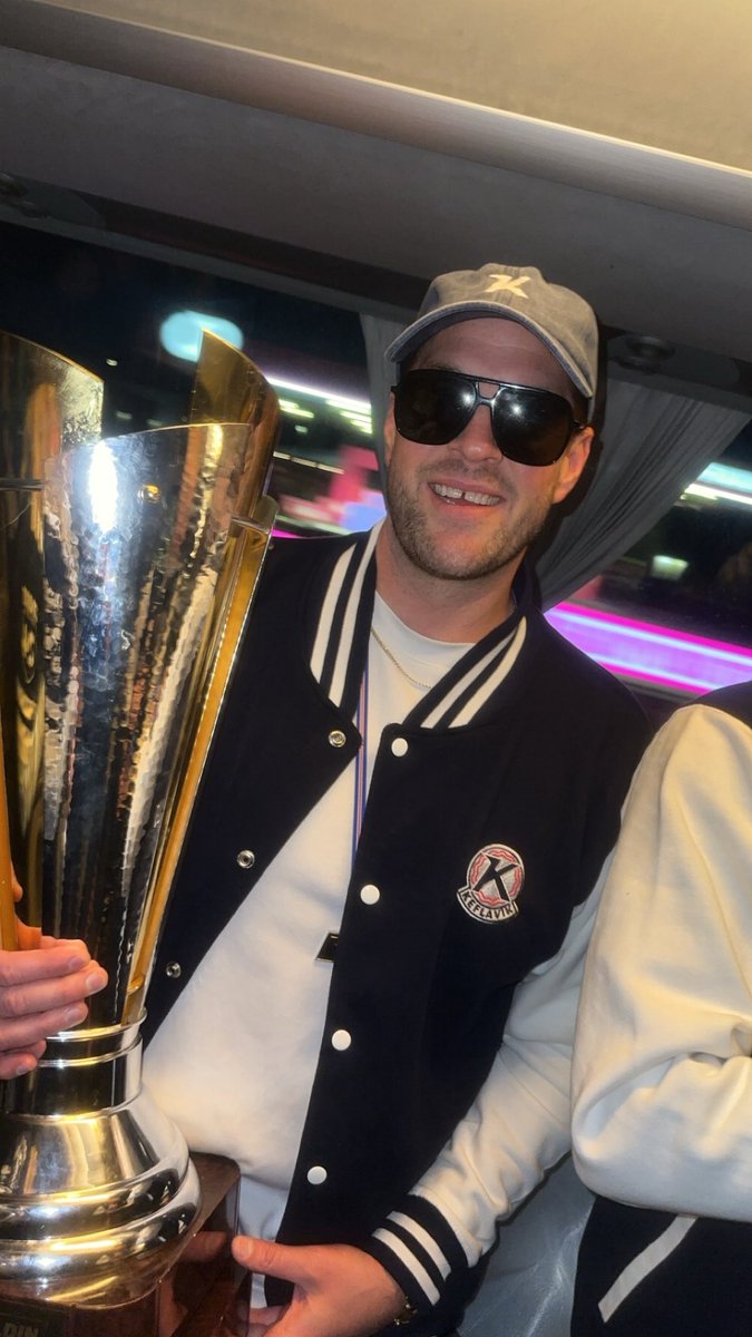 Rúnar Gissurarson tweet media