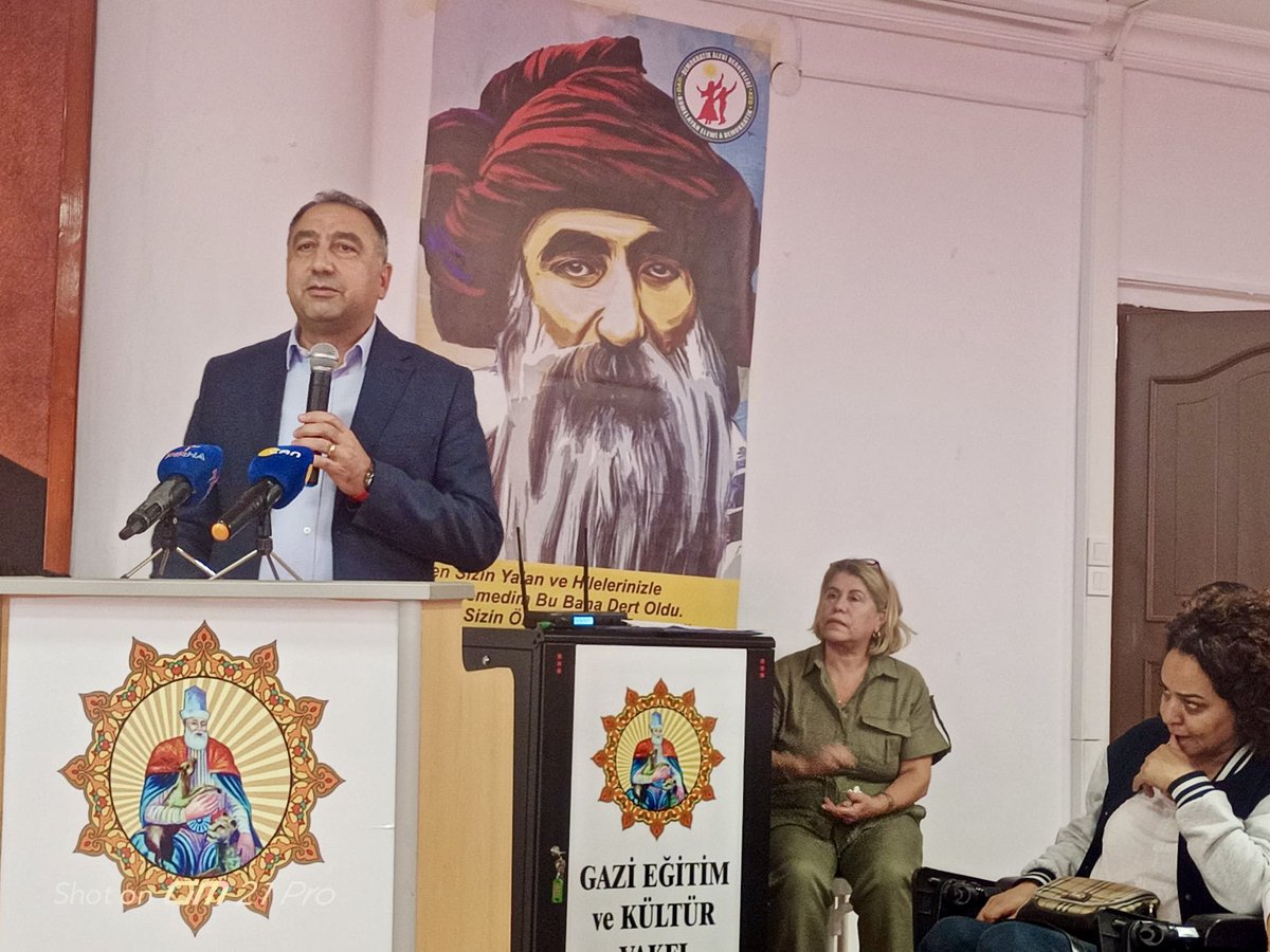alikenanoglu's tweet photo. Demokratik Alevi Dernekleri (DAD)
İstanbul Şube kongresine,

İl Eş Sözcümüz Didem Yılmaz, Halkalar ve İanançlar Meclisinden Adalet Üklü ve 

DEM Parti İl Eş Başkanımız Arife Çınar ile birlikte katıldık.

Kongreyi selamlayıp yeni görev alan Canlara başarılar diledik. @HDK_KONGRE 

@ddmyilmaz