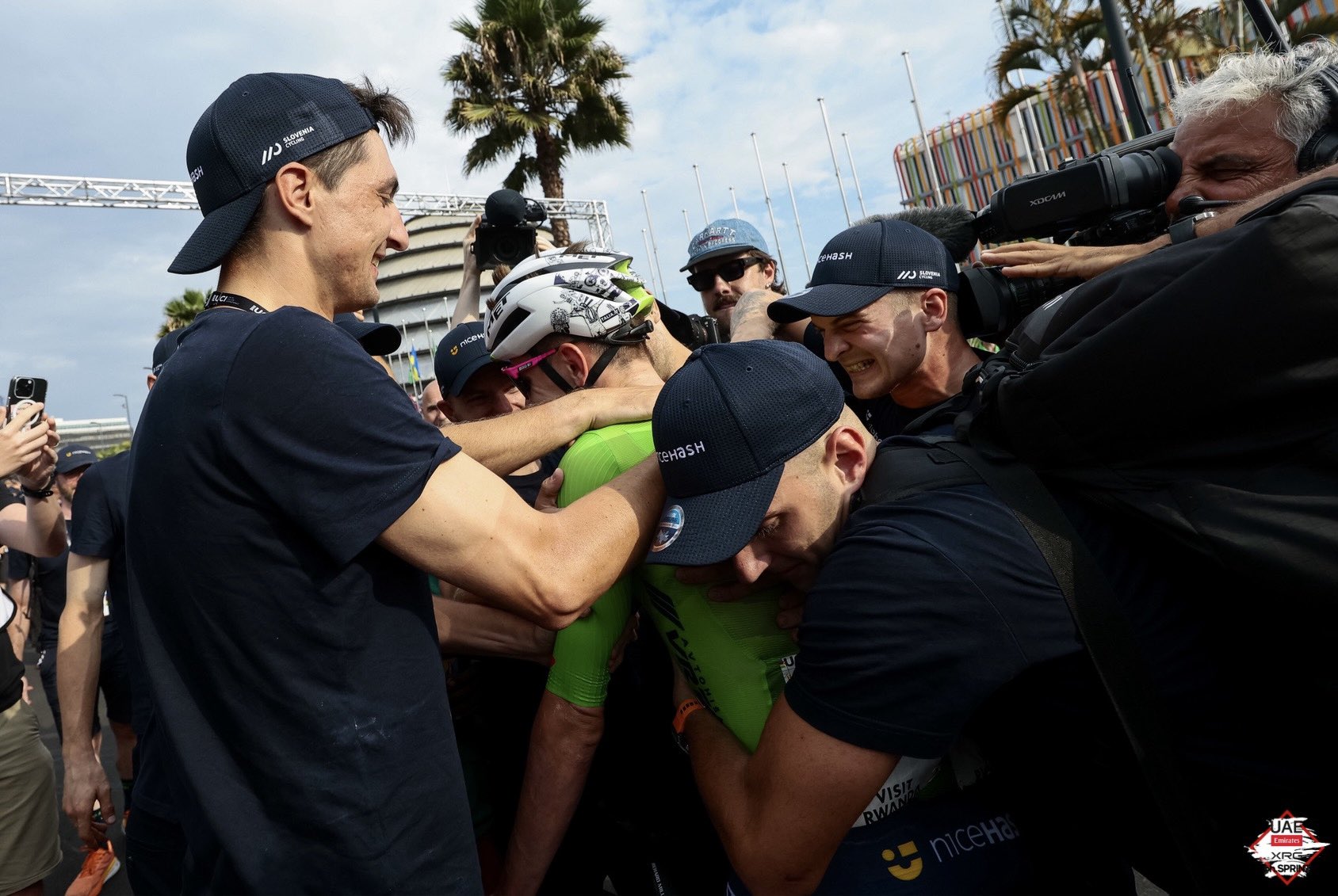 かんぺこ🥫🥫🙇🏻‍♀️🙇 (@kanpeco) / X