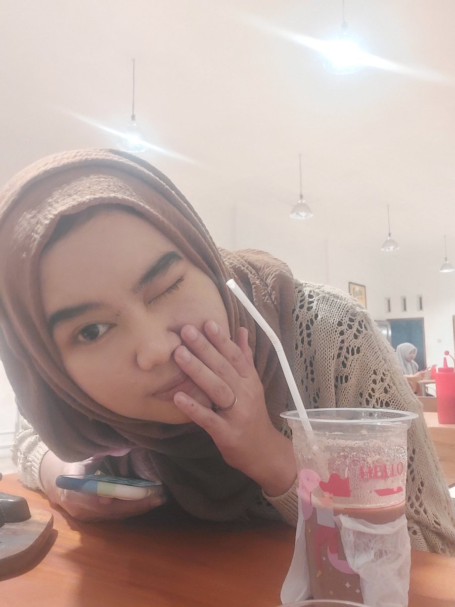 DimsyAditya's tweet photo. aww 😍 https://t.co/JJWlAjOrsj