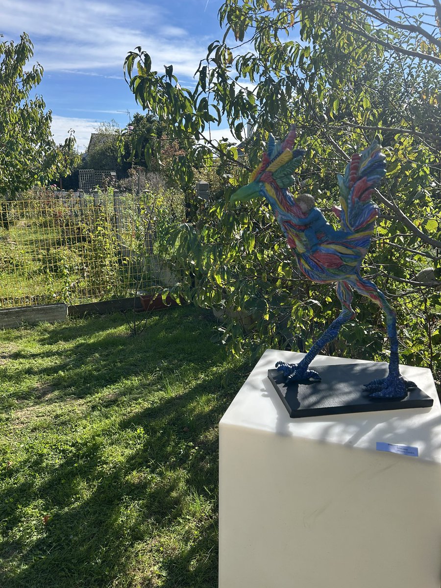 Nouvelle édition de Jardin'art ou comment découvrir des artistes et des œuvres au cœur de jardins d'habitants du quartier ! Merci à la Maison de Quartier des Hauts de Saint Aubin pour cette organisation ainsi qu'à tous les artistes et habitant.e.s mobilisé.e.s! #Angers