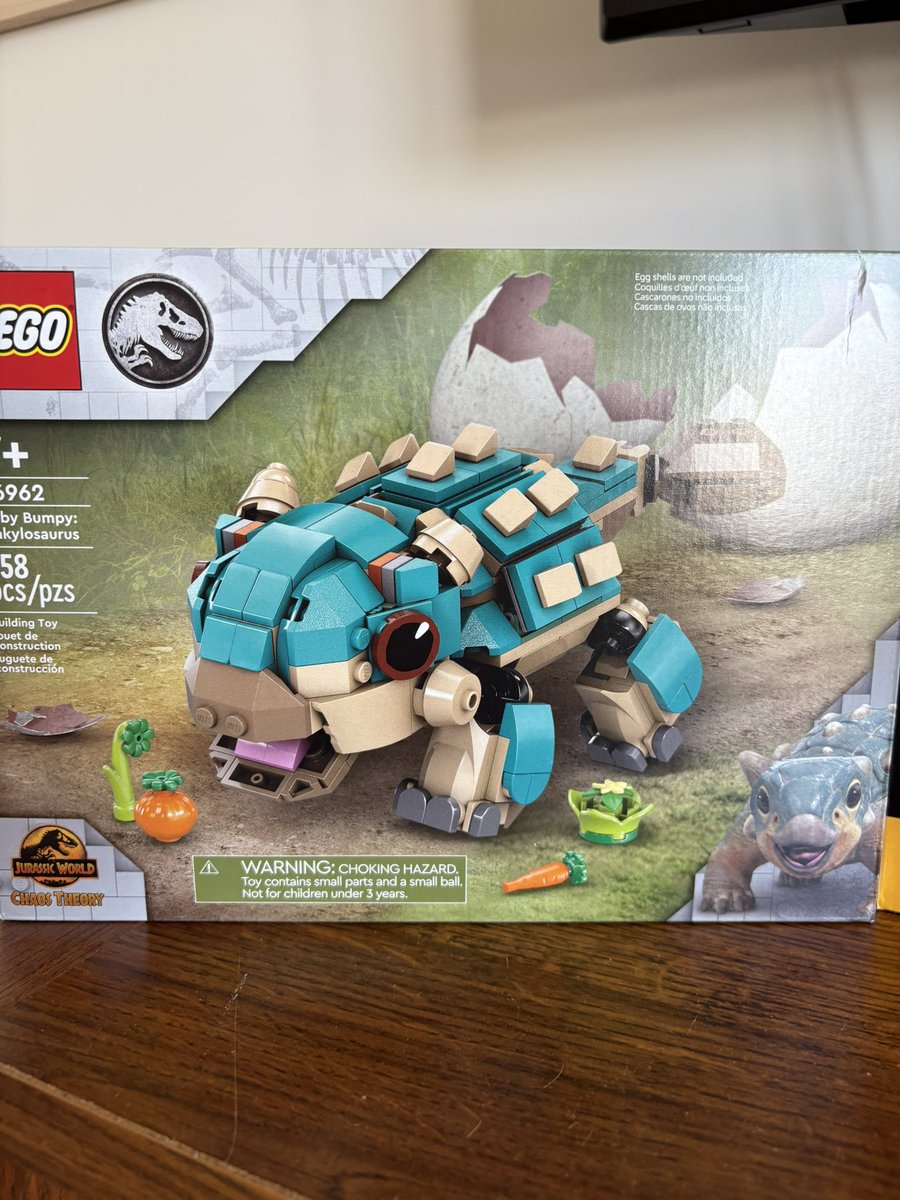 WhisperWoodsGam's tweet photo. My beautiful amazing wife won the way to my heart again! She decided to go against my wishes and buy me a birthday gift anyway! Even though my Birthday is not until tomorrow she made me open it today lol I can’t wait to build these!#lego #hobbybuilds https://t.co/tEUFDrcuvZ