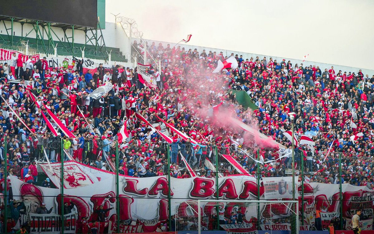 aguscadi1's tweet photo. Se viene otro año copando todas las canchas de Argentina. Volvió el gallito de Morón! https://t.co/qMdUyX7uu1