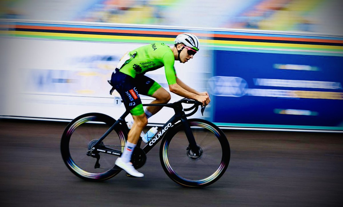 Bravo Tadej Pogačar, bravo Pogi, bravo svetovni prvak iz Slovenije🇸🇮👏👏👏👏