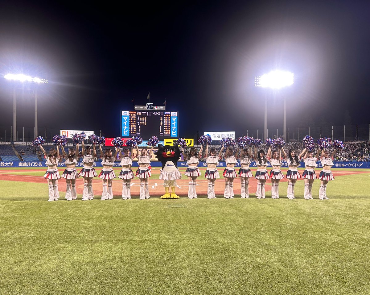 神宮最終戦！
2025シーズンもたくさんの熱いご声燕
ありがとうございました⛱️❤️💙🤍

#Swallows #Passion2025