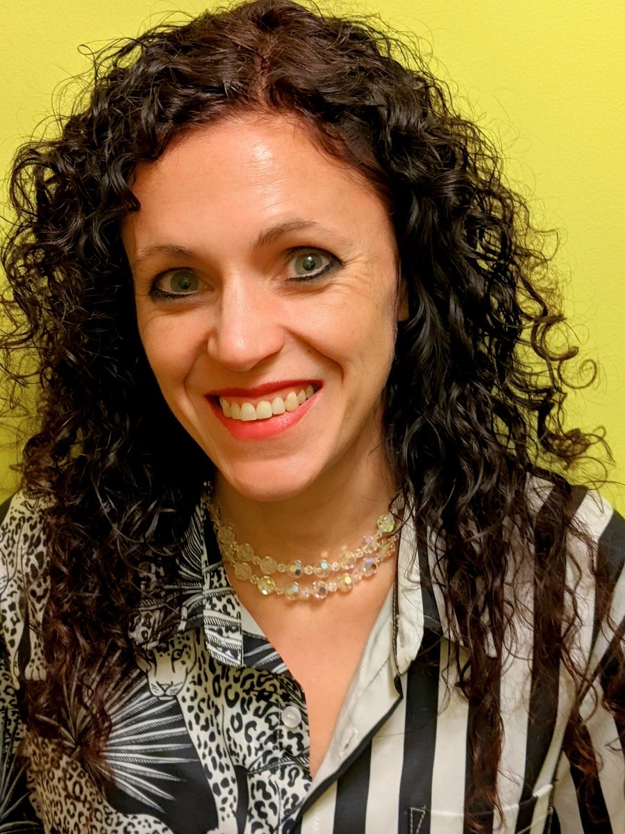 SlipperyElmLJ's tweet image. Not all of our Multimedia Contest finalists are videopoems--check out last year's winner, audio by Cara Losier Chanoine at carachanoine.wixsite.com/sad-girl-mix-t…

And, send us your own Multimedia work by Sept. 30--that's Tuesday!  Submittable link: slipperyelm.submittable.com/submit